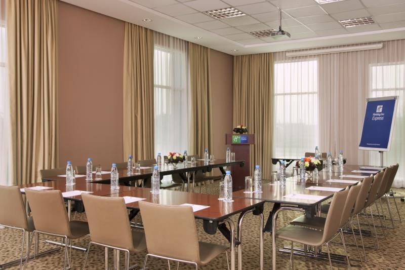 Holiday Inn Express Dubai Jumeirah. Фото 2