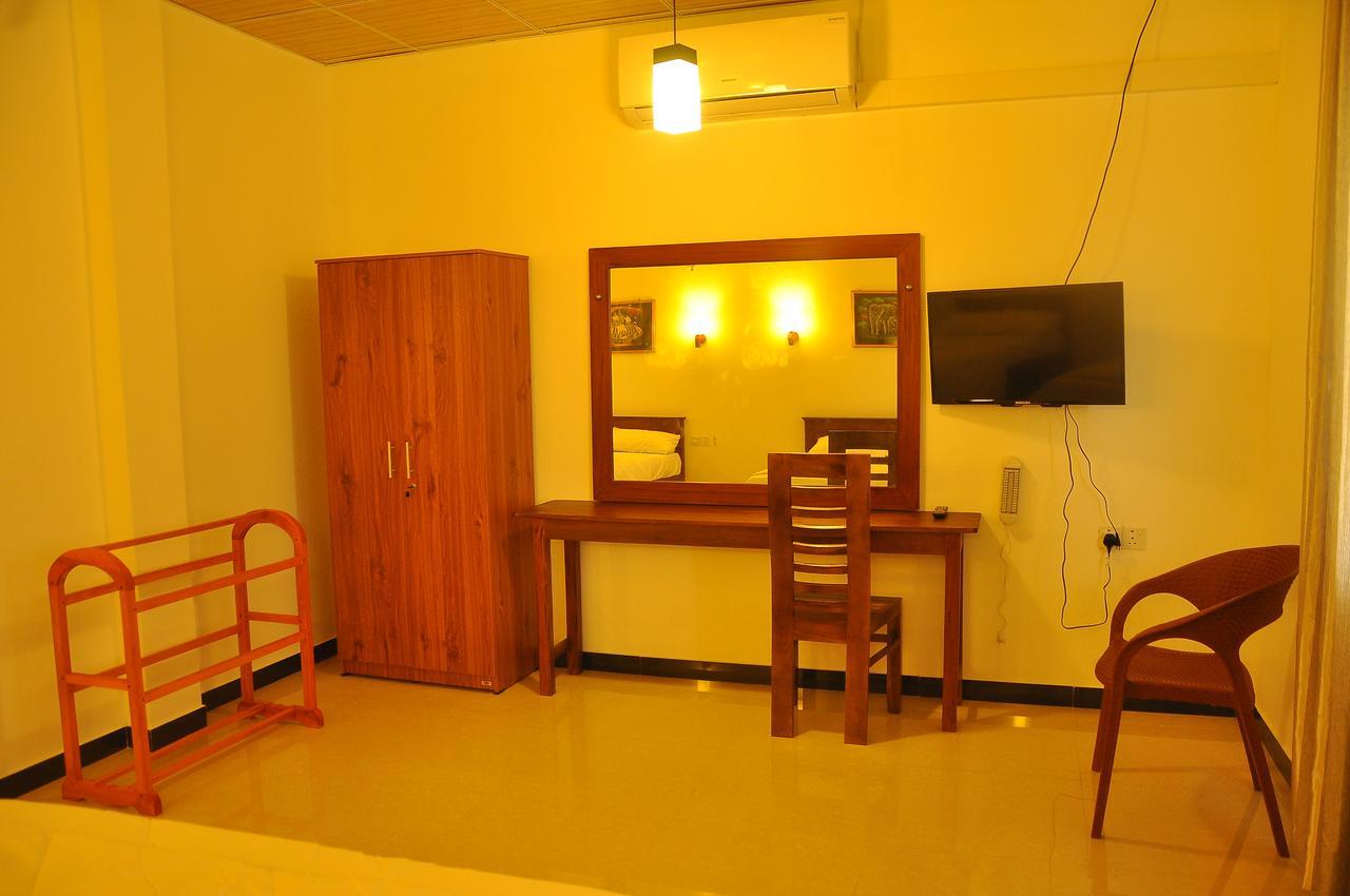 Ritz Gate Kalutara. Фото 2