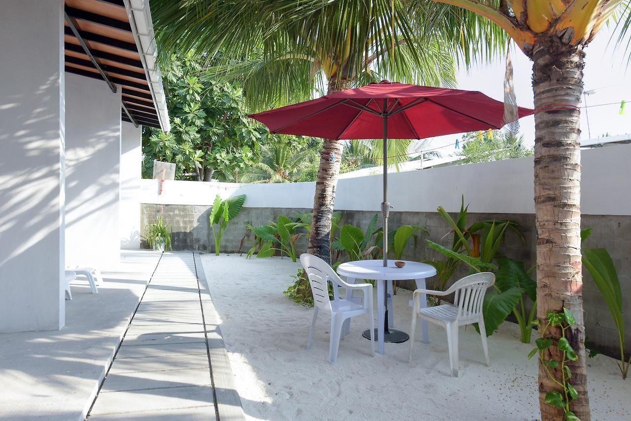 Madi Finolhu. Фото 3