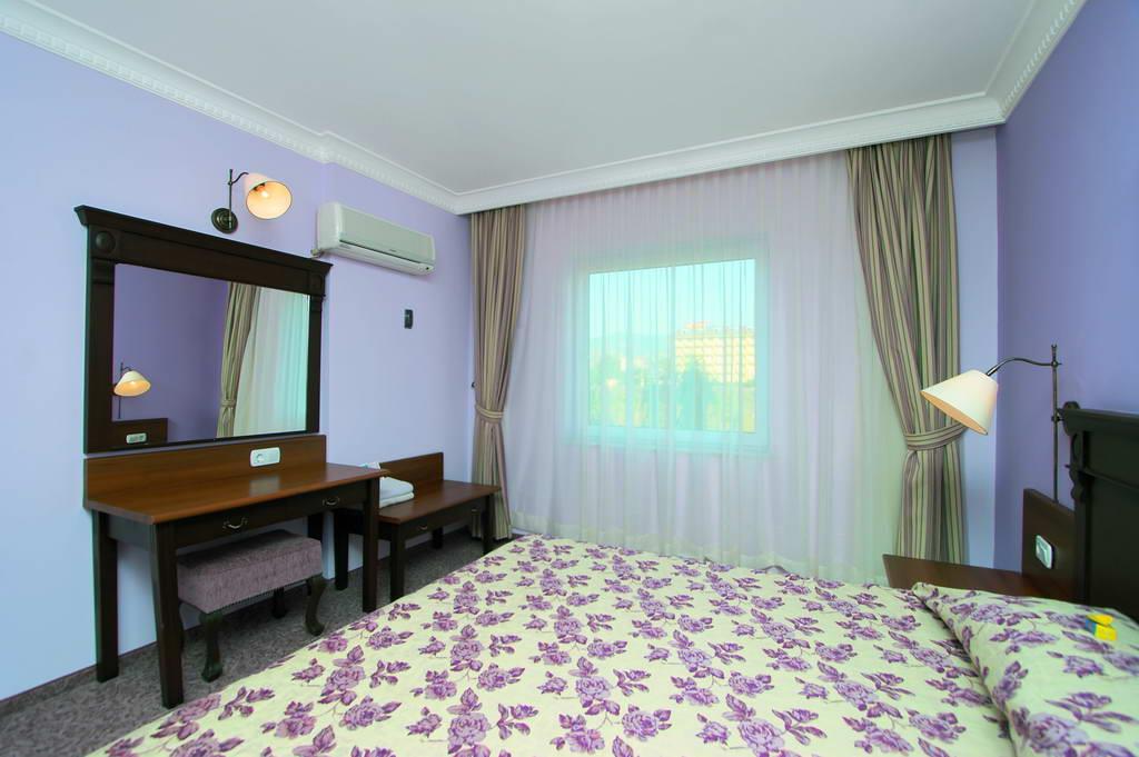 Royal Garden Suite. Фото 2