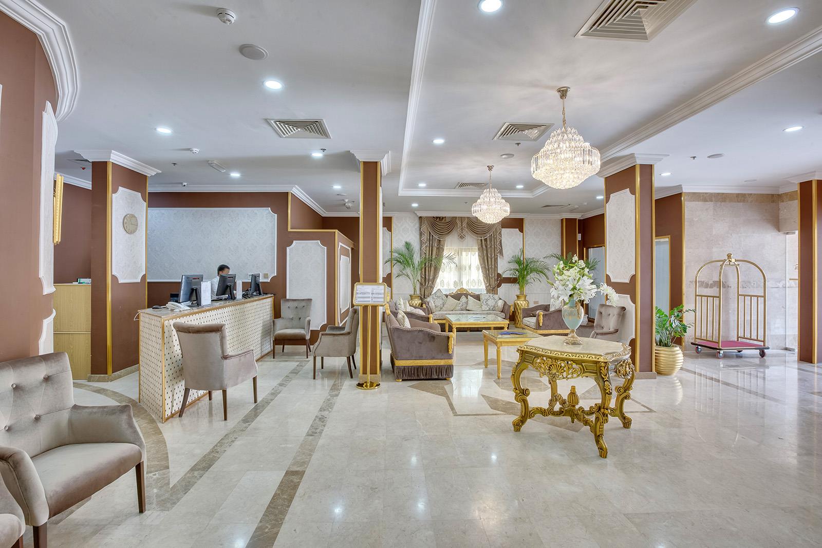 Royal Hotel. Фото 2