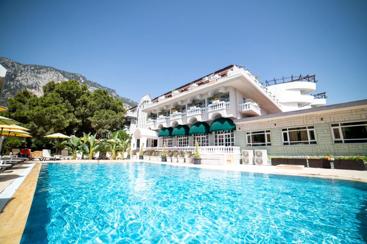 Rose Garden Premium Hotel. Фото 2