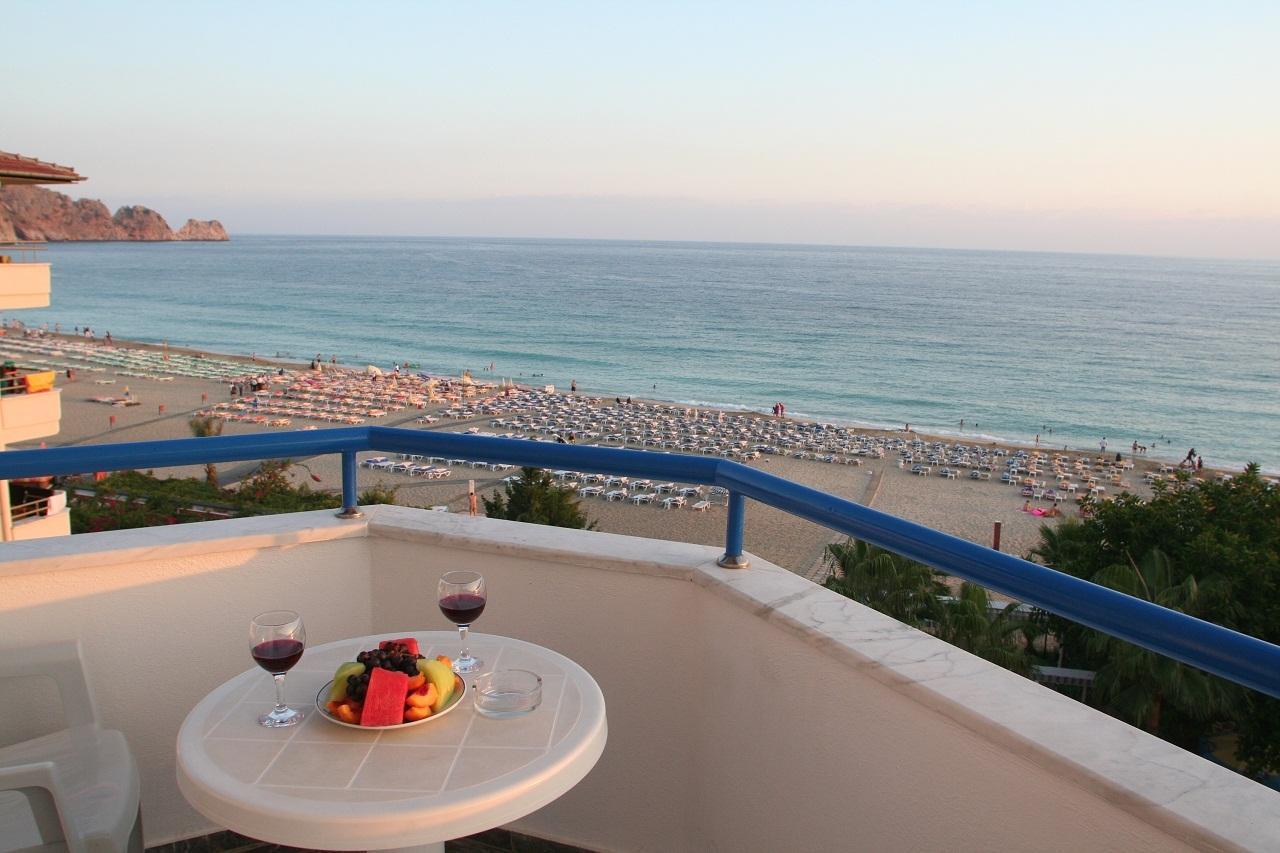 Elysee Beach Hotel. Фото 2