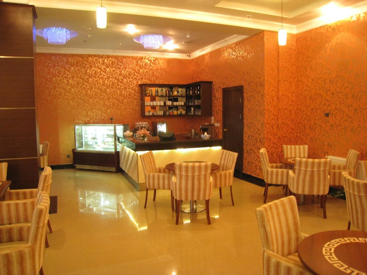 Central Park Hotel. Фото 4