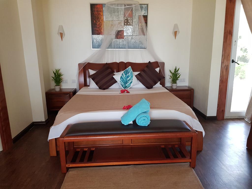 La Digue Luxury Beach Bungalow. Фото 3