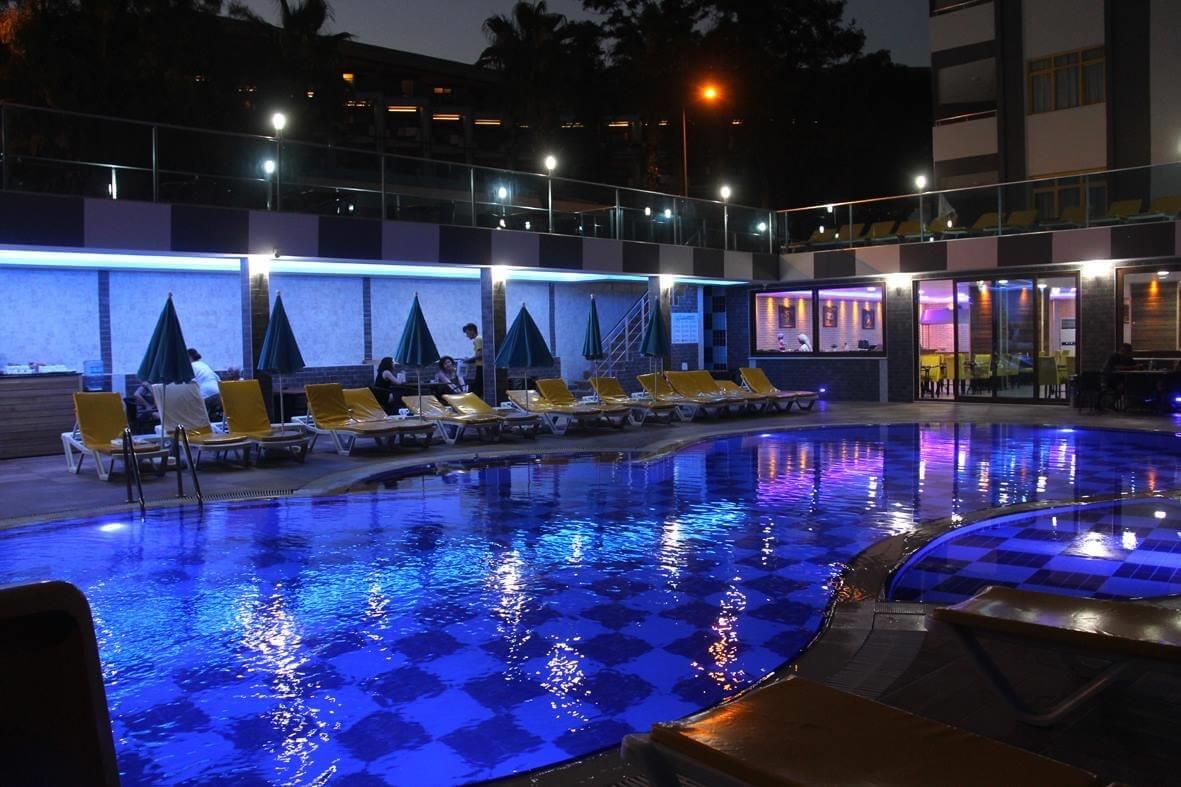 Vella Beach Hotel. Фото 2