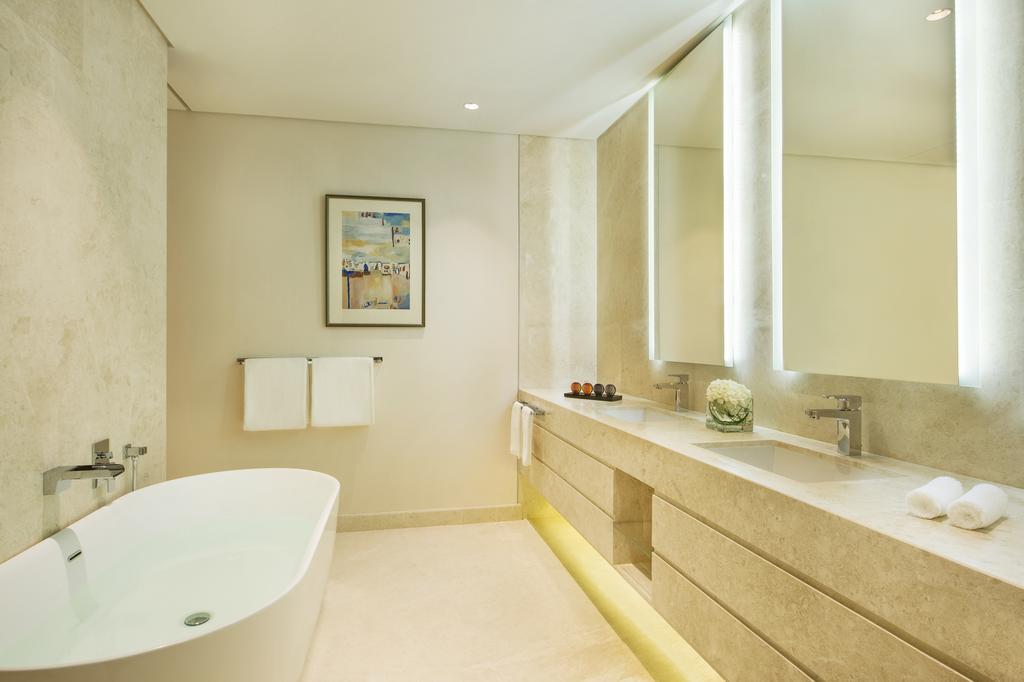 La Ville Hotel & Suites City Walk. Фото 4