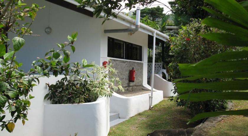 Daniella's Bungalows. Фото 3