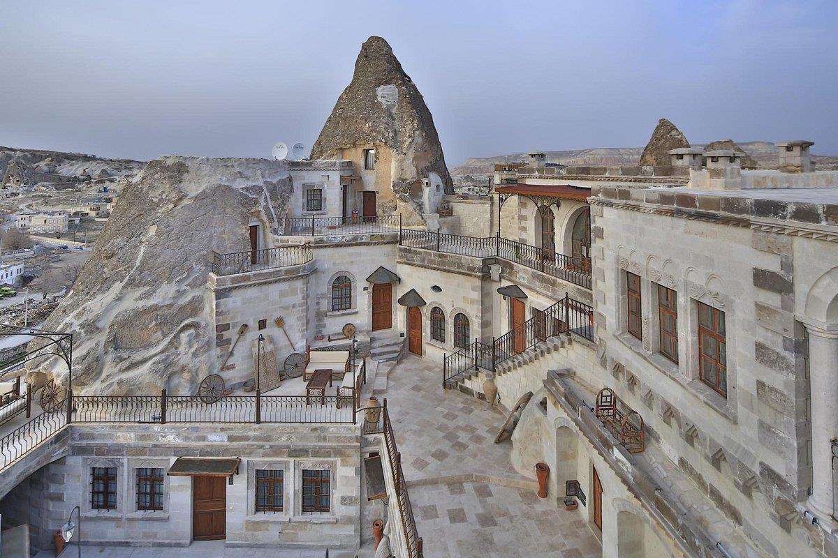 Harman Cave Hotel. Фото 1