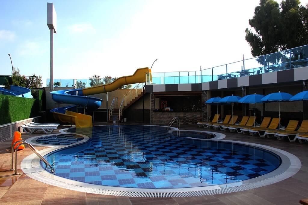 Vella Beach Hotel. Фото 3