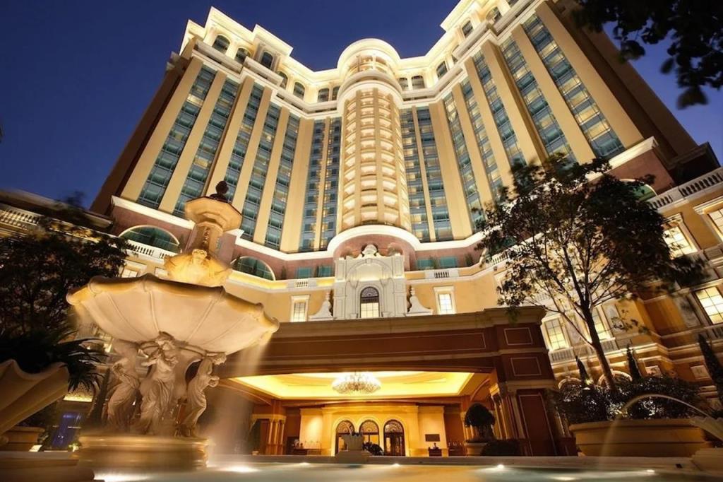 Four Seasons Hotel Macao. Фото 1