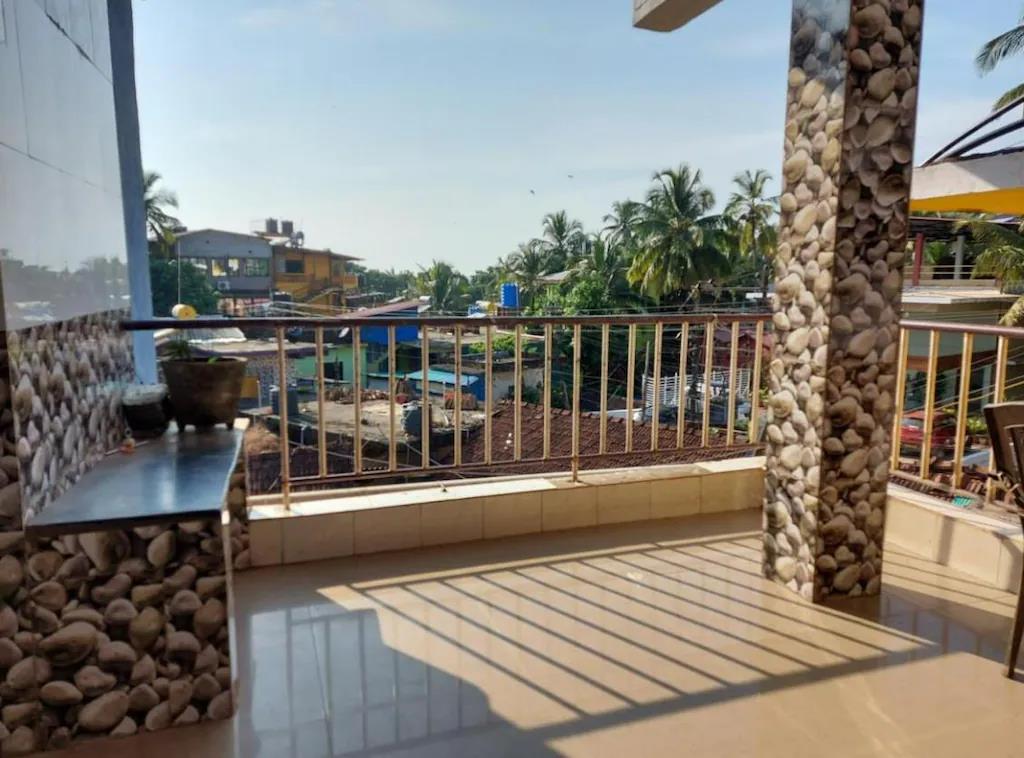 Red Rock Beach Hotel. Фото 4