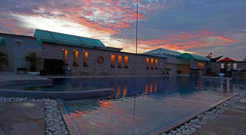 Nova Suites Pattaya by Compass Hospitality. Фото 2