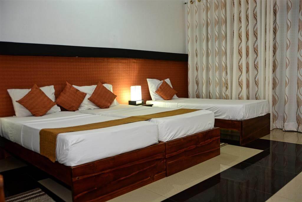 Rainbow Beach Hotel. Фото 2