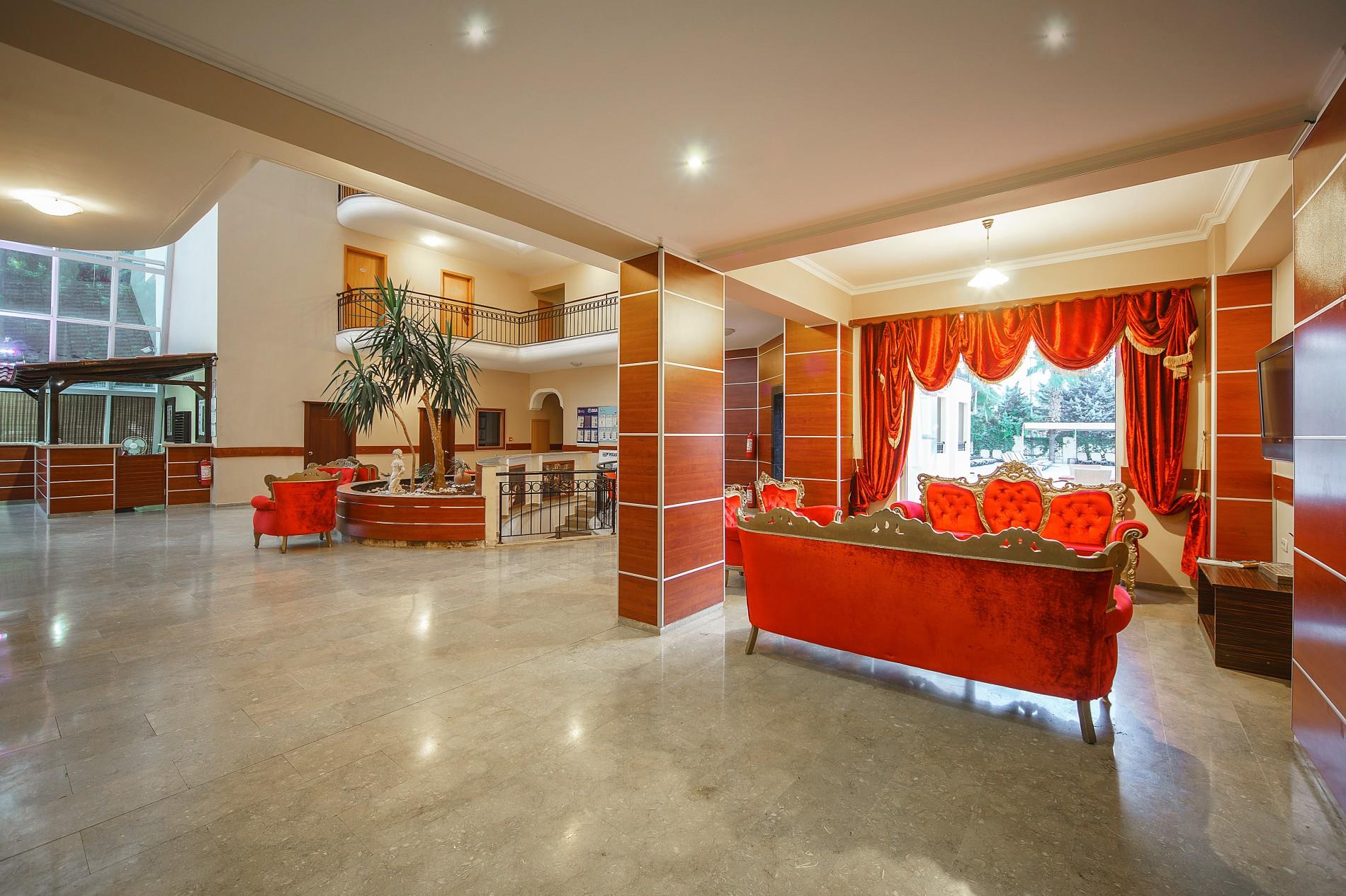 Larissa Inn Hotel. Фото 4