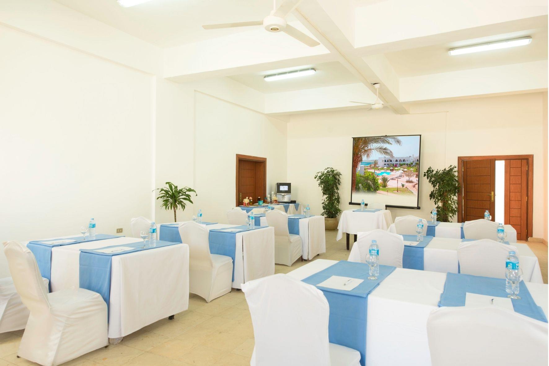 The Three Corners Equinox Beach Resort. Фото 2