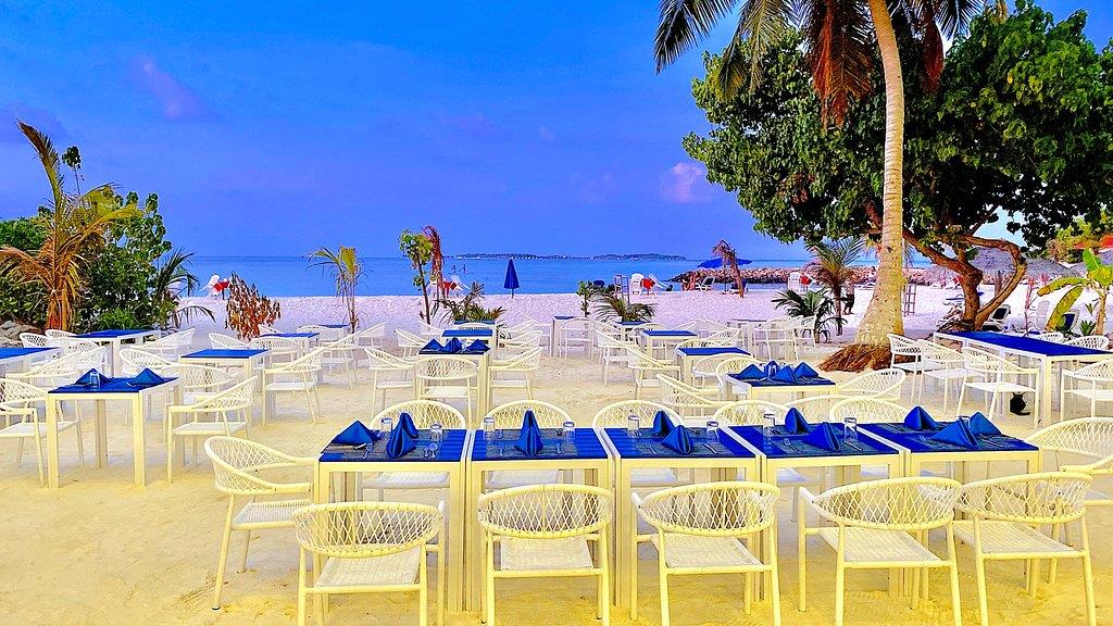 Kaani Palm Beach Guest house. Фото 3