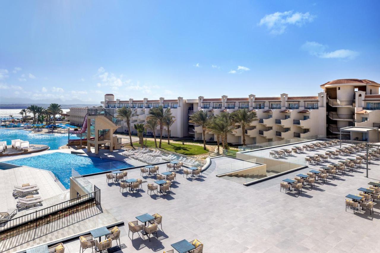 The V Luxury Resort. Фото 3
