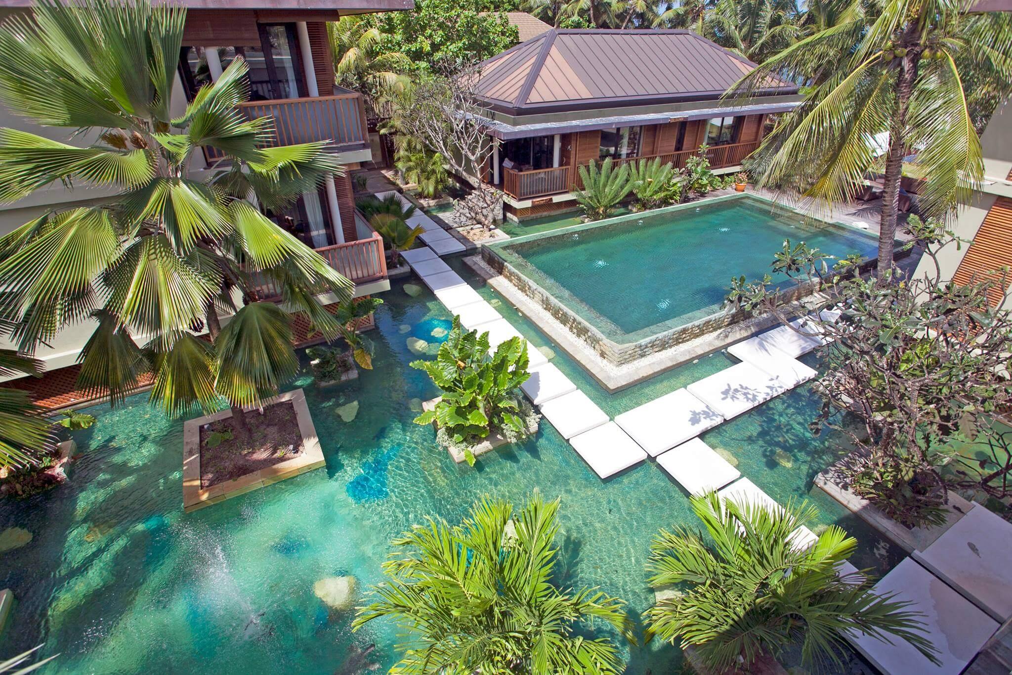 Dhevatara Beach Hotel. Фото 1