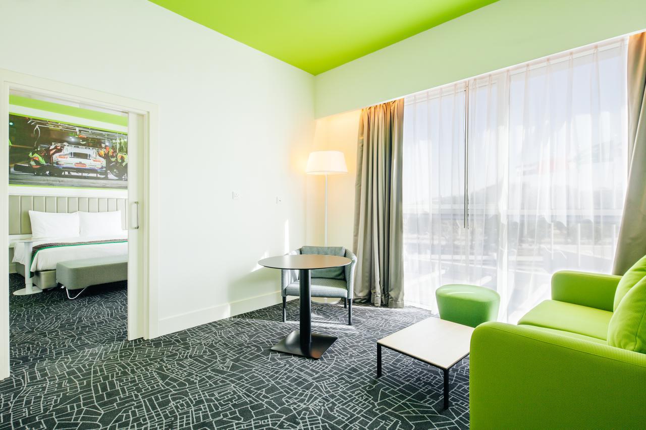 Park Inn by Radisson Dubai Motor City. Фото 4