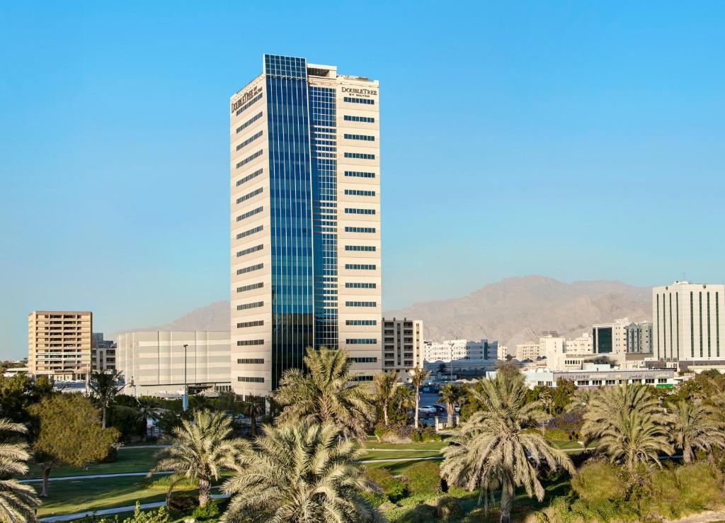 DoubleTree By Hilton Ras Al Khaimah Corniche Hotel & Residences. Фото 4