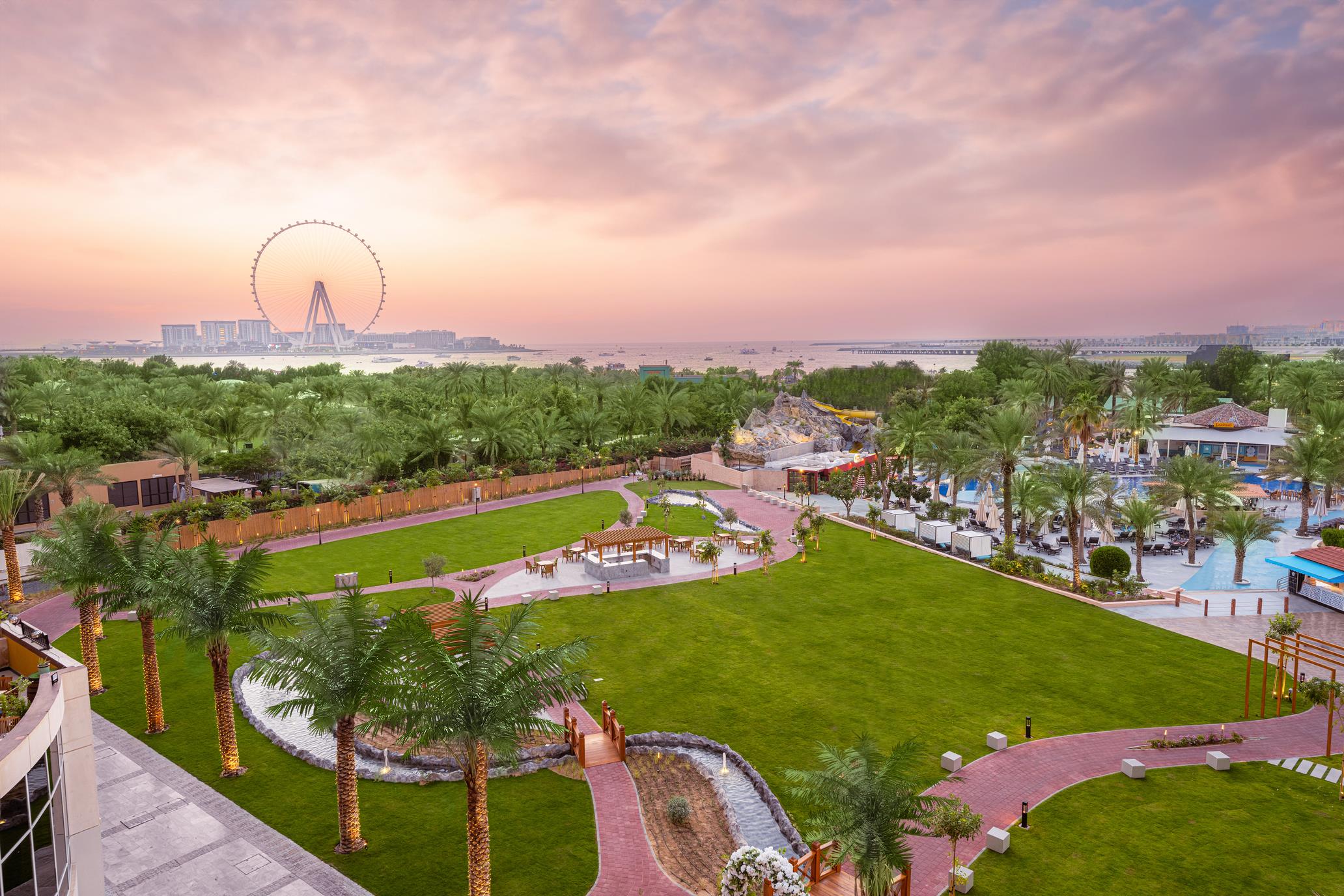 Al Habtoor Grand Resort, Autograph Collection. Фото 4