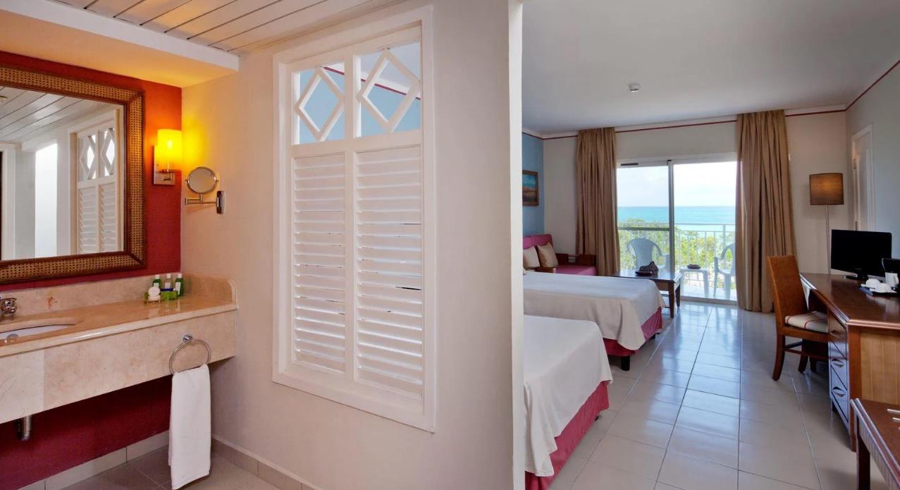 Memories Flamenco Beach Resort. Фото 4