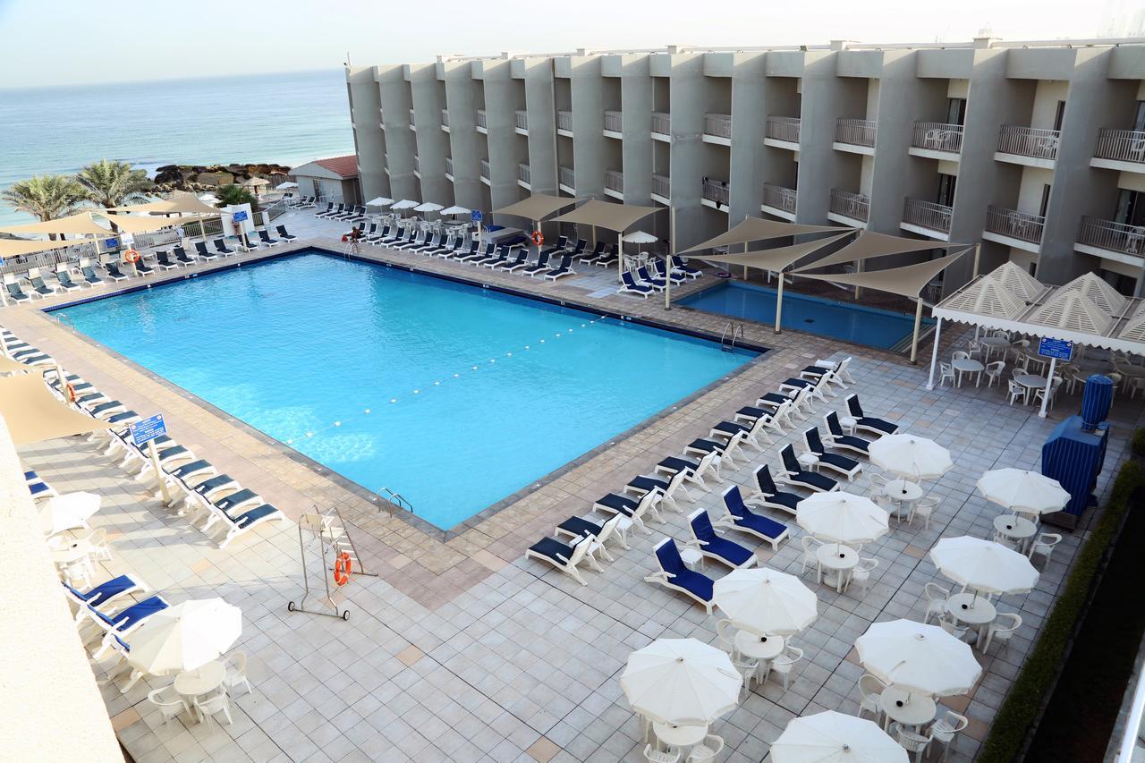 Sharjah Beach Hotel. Фото 2