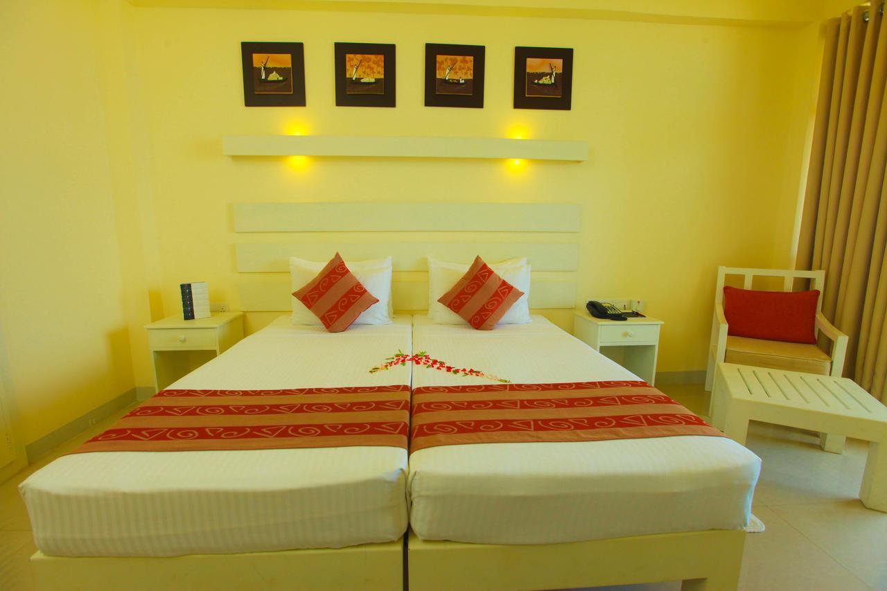 Beacon Beach Hotel. Фото 2