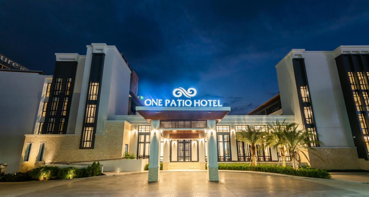 One Patio Hotel Pattaya. Фото 1