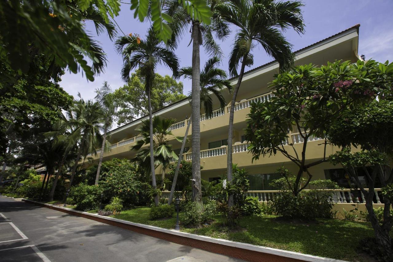 Twin Palms Resort. Фото 4