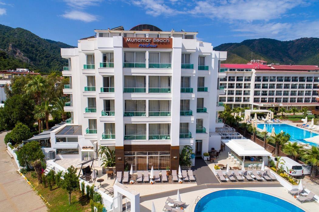 Supreme Beach Hotel. Фото 1