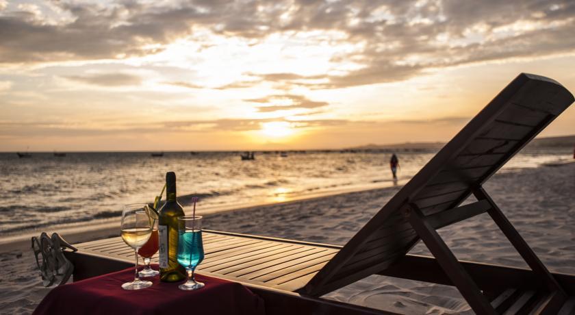 Little Paris Resort. Фото 2