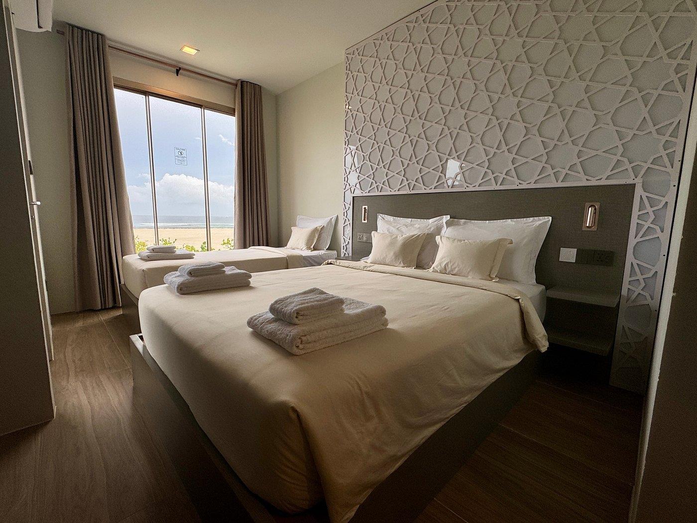 Avyanna Gulhi Beach Hotel. Фото 4