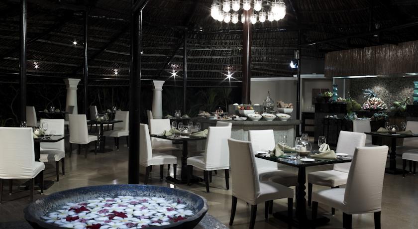 Taj Holiday Village Resort & Spa. Фото 3