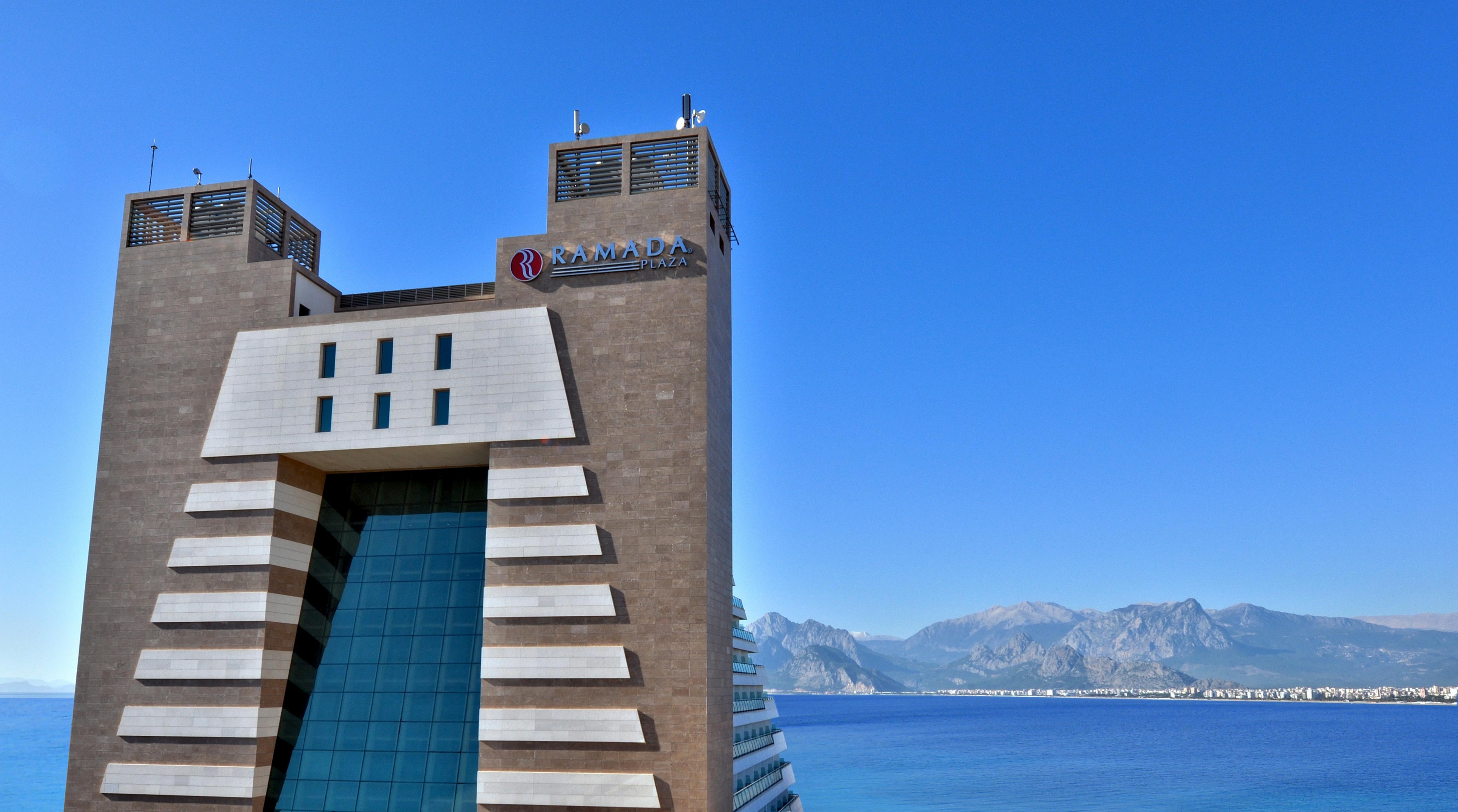 Ramada Plaza Antalya. Фото 1