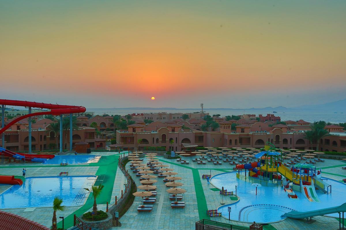 Charmillion Gardens Aqua Park. Фото 3