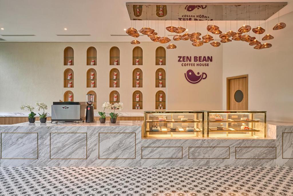 Lugano Hotel & Resort Cam Ranh. Фото 2