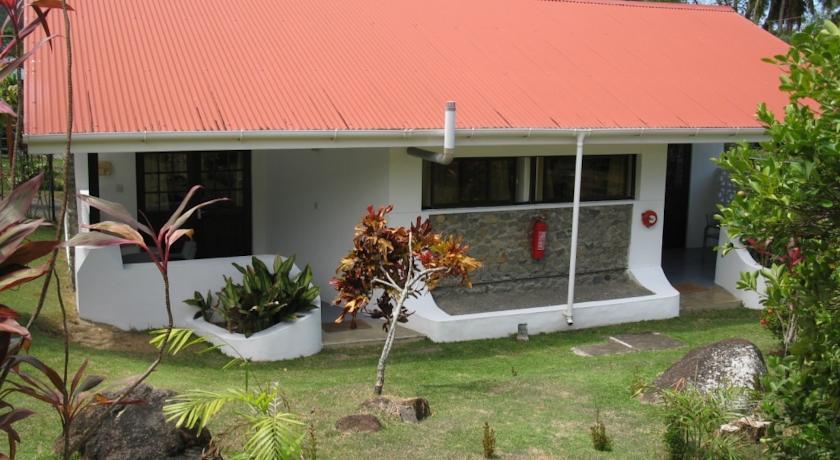 Daniella's Bungalows. Фото 1