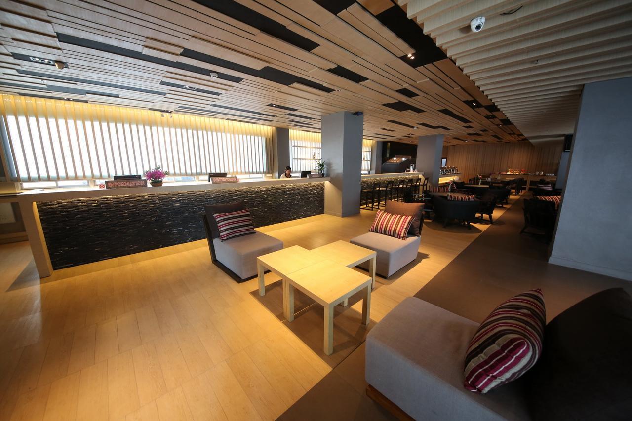 The Sun Xclusive. Фото 1