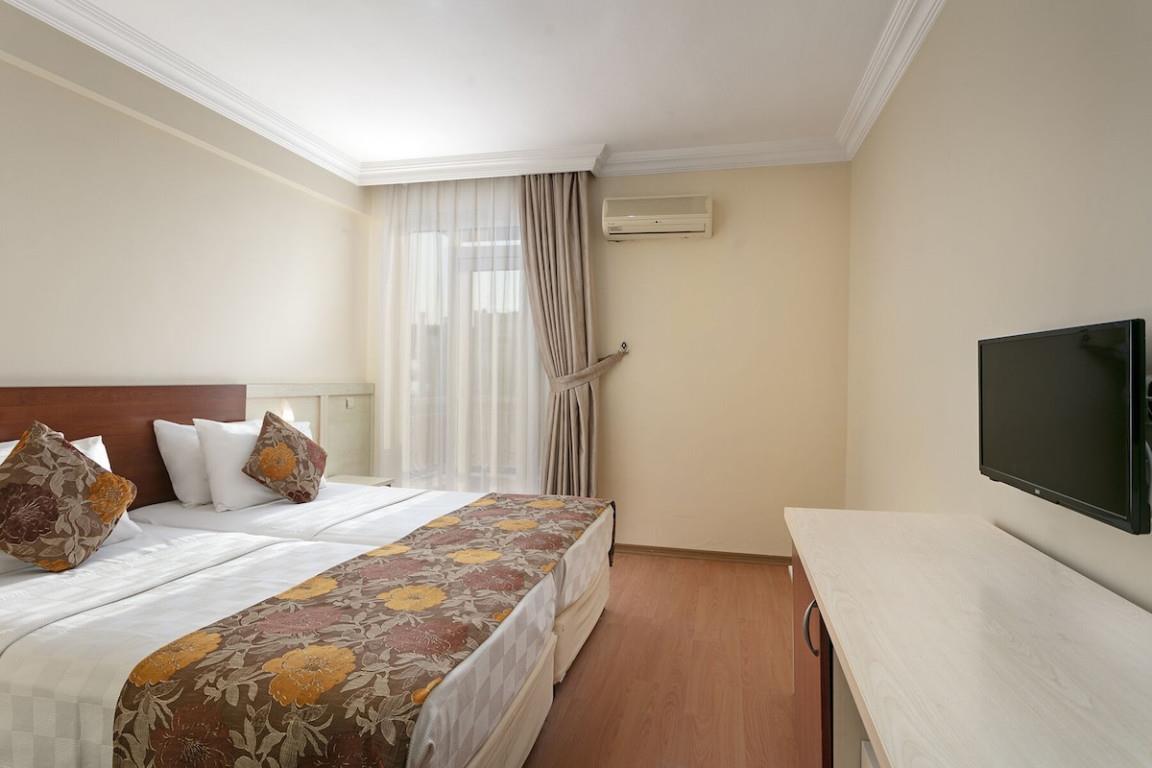 Dinc Hotel Lara. Фото 2