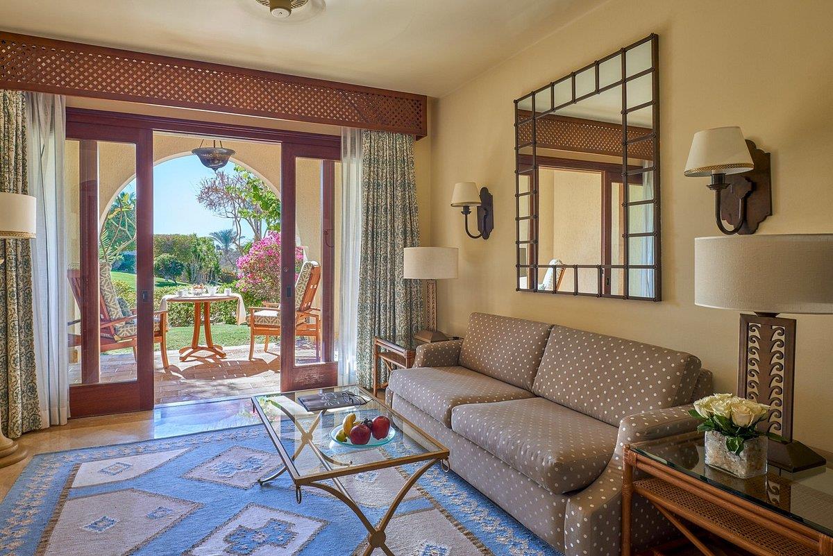 Four Seasons Resort. Фото 2