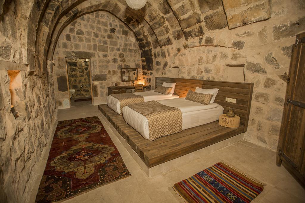 Helike Cave Hotel. Фото 3