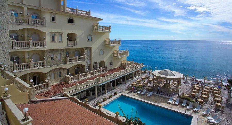 Hellenia Yachting Hotel. Фото 1