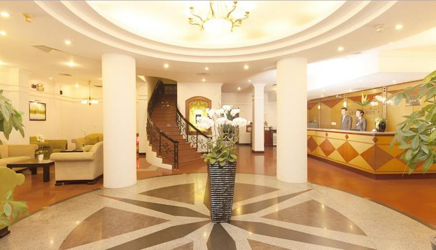 Liberty Hotel Saigon Parkview. Фото 4