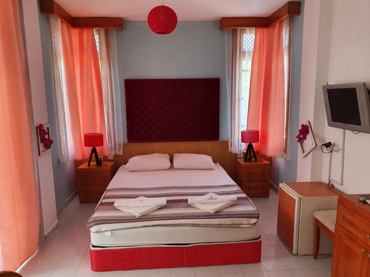Agon Hotel. Фото 2