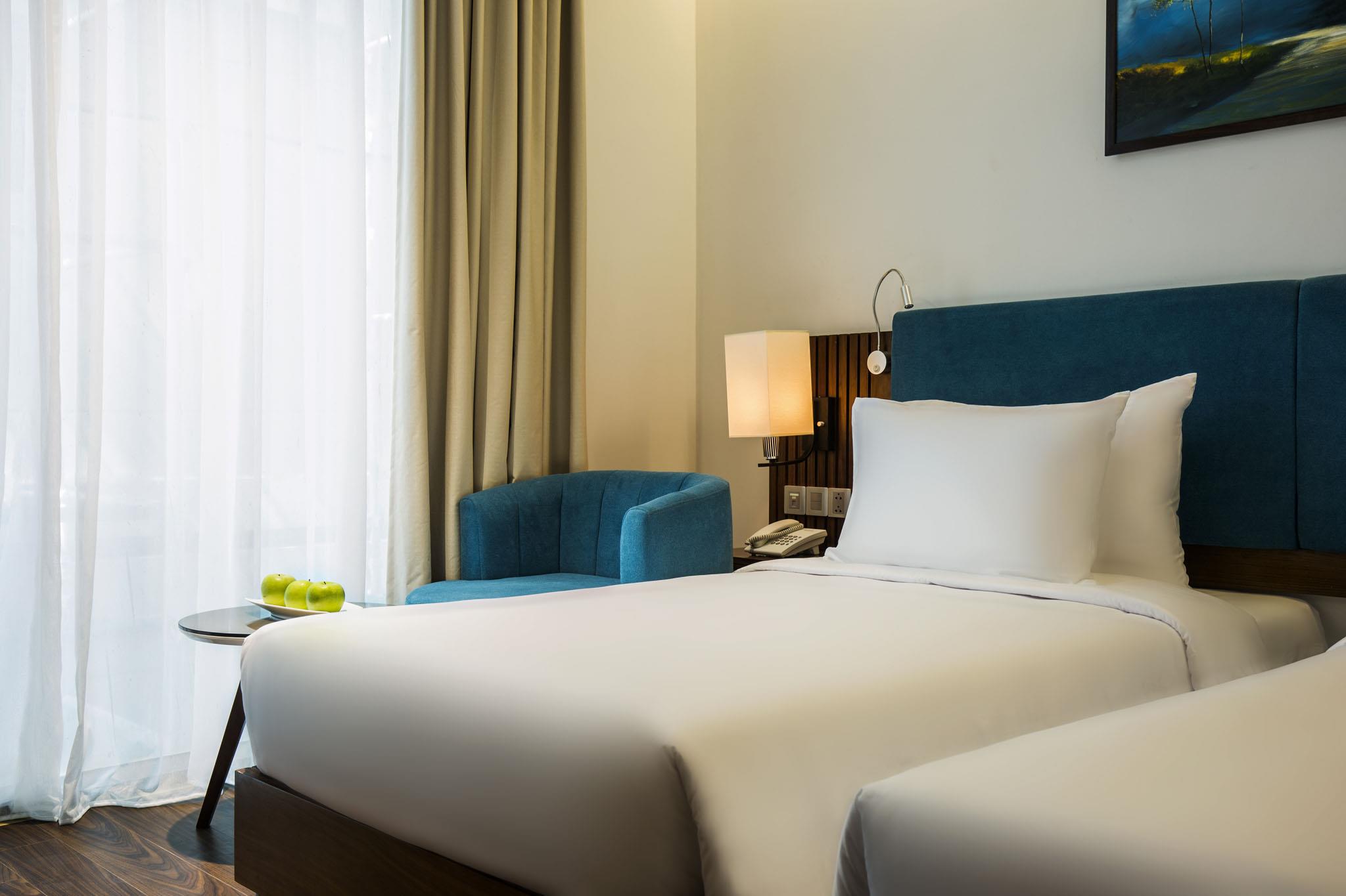 Maximilan Danang Beach Hotel. Фото 4