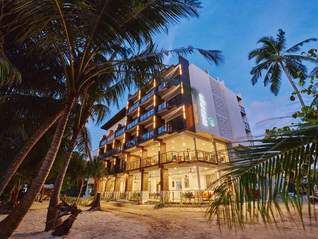 Beach Hotel Dhigurah. Фото 1