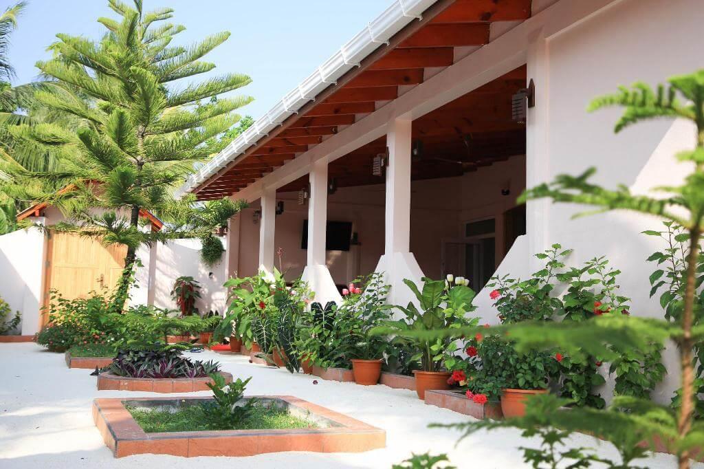 Evila Inn Thoddoo. Фото 1
