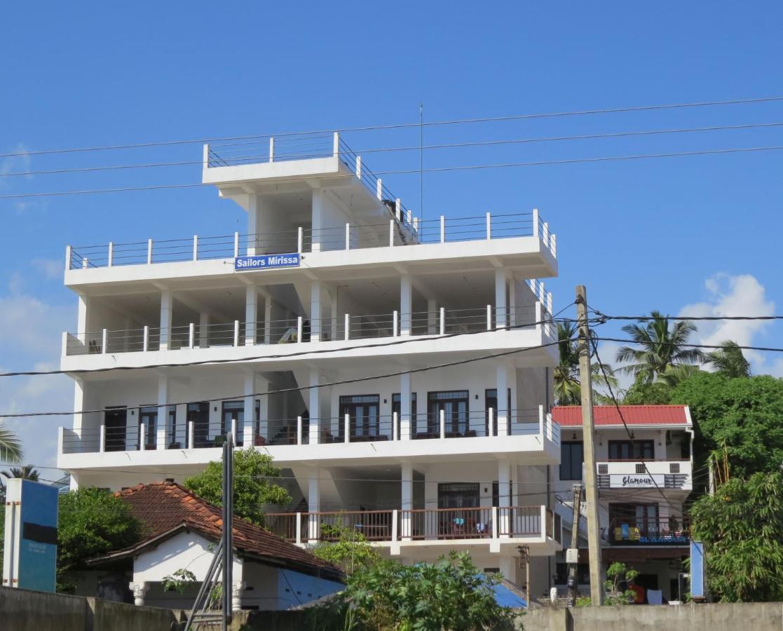 Sailors Mirissa. Фото 1